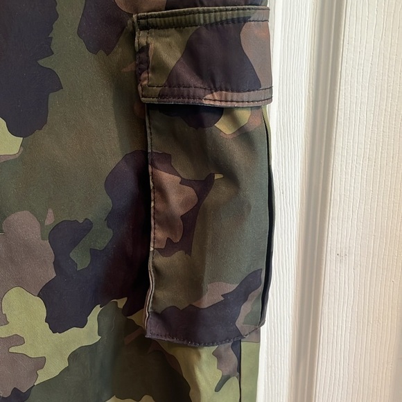 Wild Fable brand size 14 camo print cargo style joggers - Picture 3 of 7